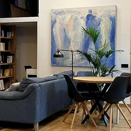 The Artist / 1 Bedroom W/ Piano Next To A Park Apartment