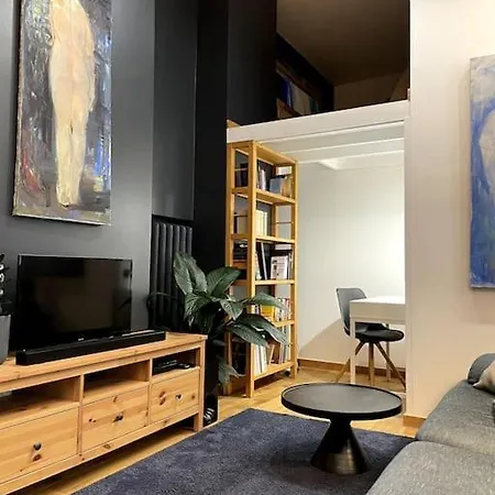 The Artist / 1 Bedroom W/ Piano Next To A Park *