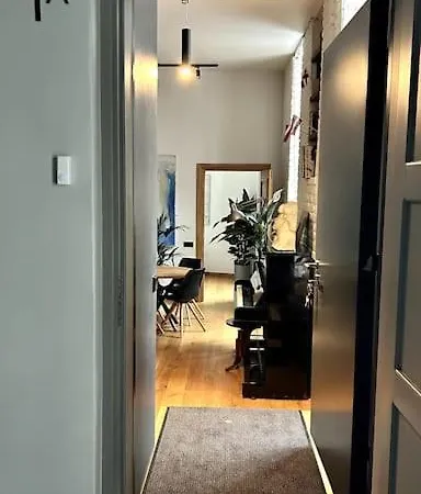 The Artist / 1 Bedroom W/ Piano Next To A Park Apartment Riga
