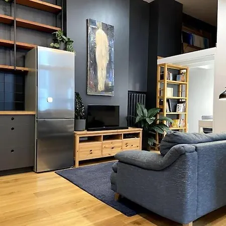 The Artist / 1 Bedroom W/ Piano Next To A Park ريغا