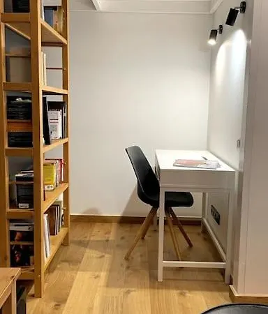 The Artist / 1 Bedroom W/ Piano Next To A Park アパート *